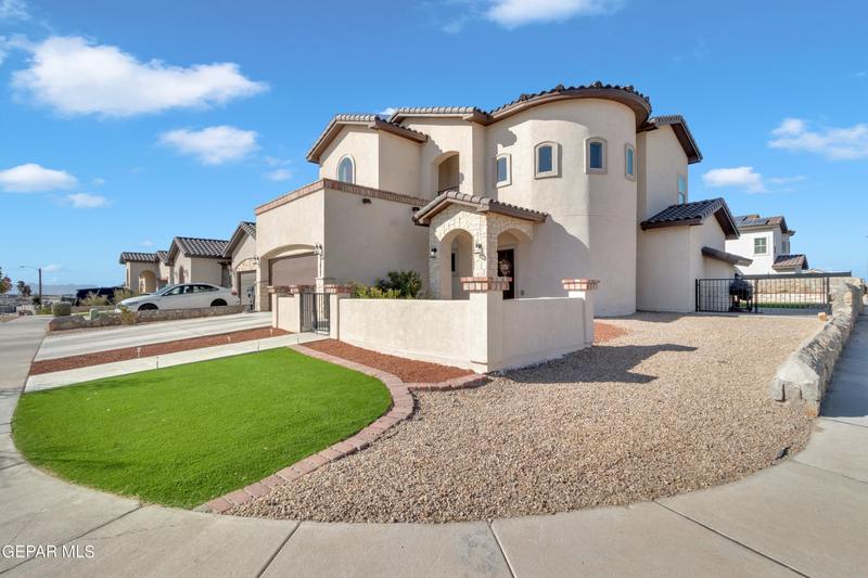 13453 Emerald Ranch Lane, Horizon City, TX 79928 for Sale