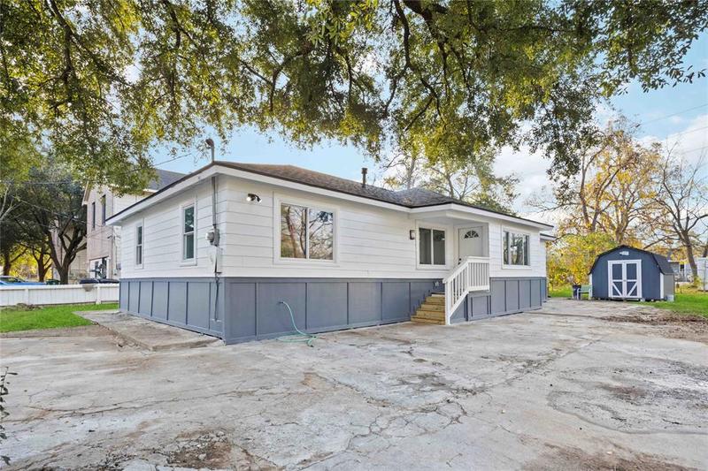 7640 Crofton St, Houston, TX 77028 for Sale