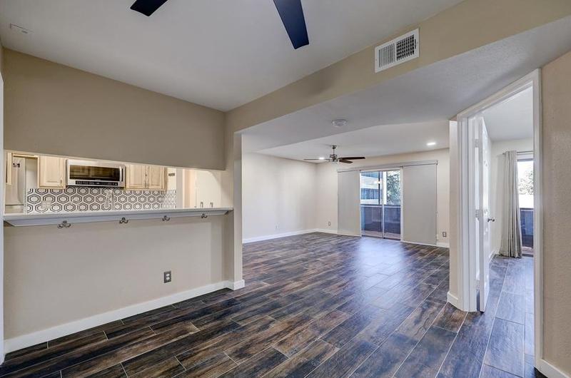 3045 Walnut Bend Ln #21, Houston, TX 77042 - MLS 24825515 for Rent