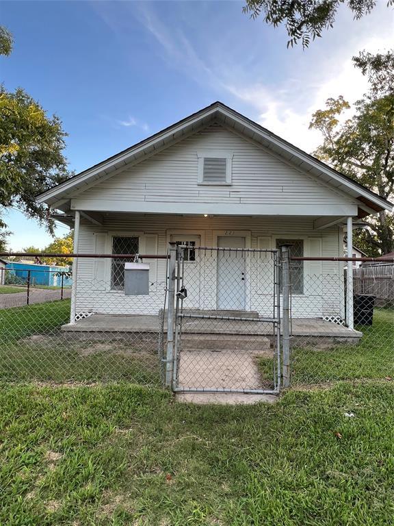 221 E Jack St, Baytown, TX 77520 for Sale