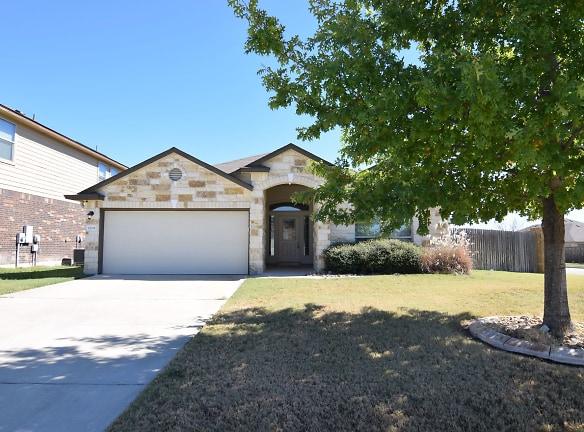 1203 Fawn Lily Dr - Temple, TX 76502 - Home For Rent