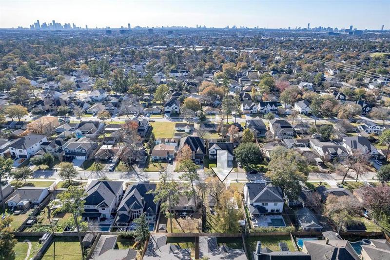 1314 RICHELIEU LN, Houston, TX 77018 Single Family Residence For Sale  MLS# 29776993