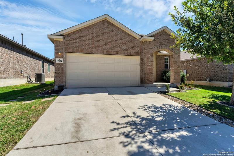 7934 HEADWATERS TRL, San Antonio, TX 78254-4457 for Sale