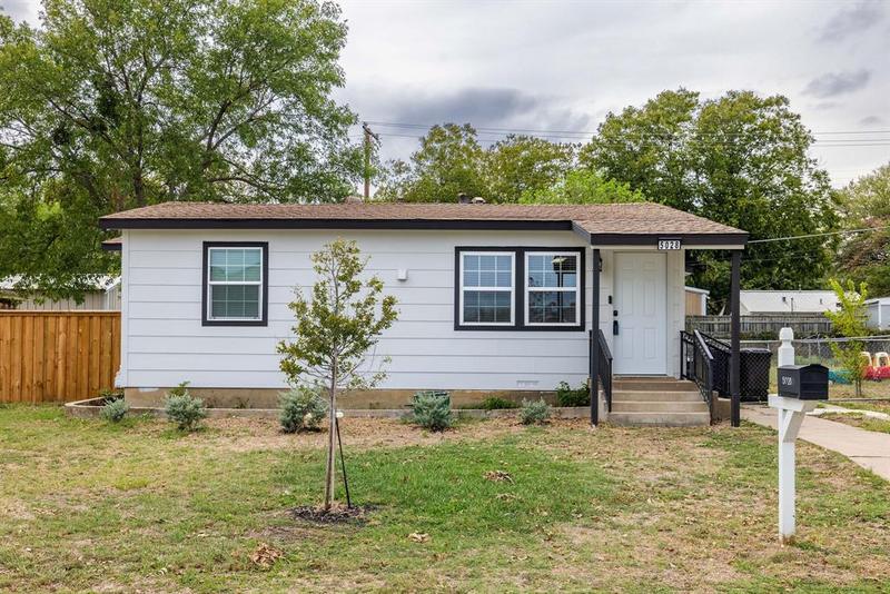 5028 Borden Dr, Fort Worth, TX 76116 for Sale