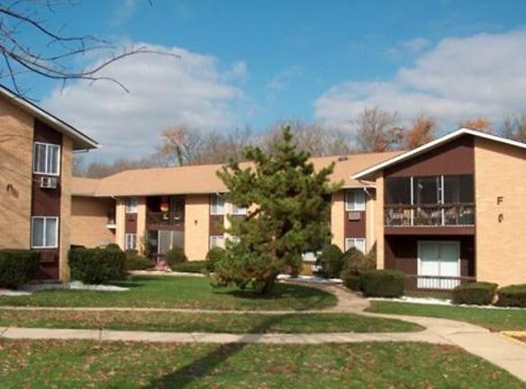 Royal Court Apartments - 1 Royal Court Drive - Spring Lake, NJ Apartments for Rent