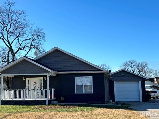 15 SE 15th St, Washington, IN 47501  MLS# 202344799 for Sale