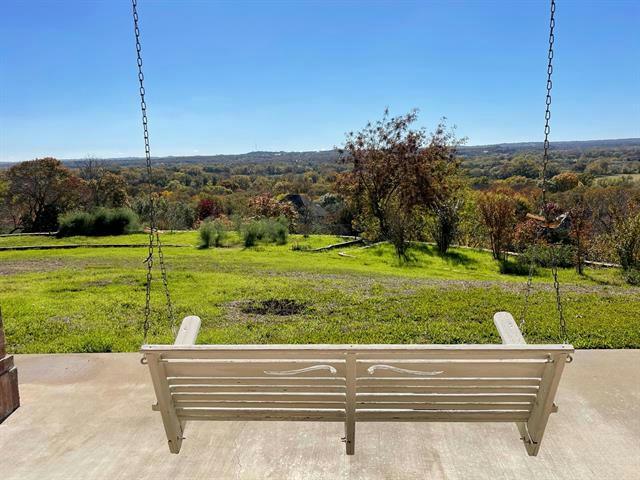 100 DUSTIN CIR, Hudson Oaks, TX 76087 Single Family Residence For Sale  MLS# 20482338