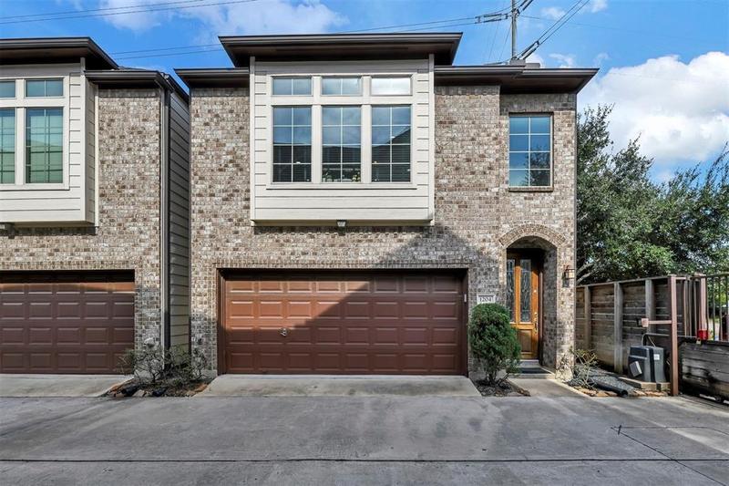 1204 Sampson St, HOUSTON, TX 77003 for Sale