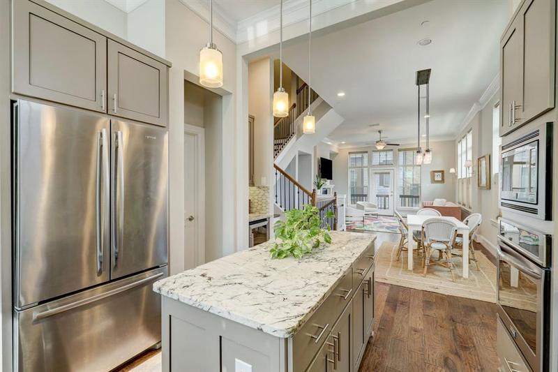816 Yale Street E, Houston, TX 77007 for Sale
