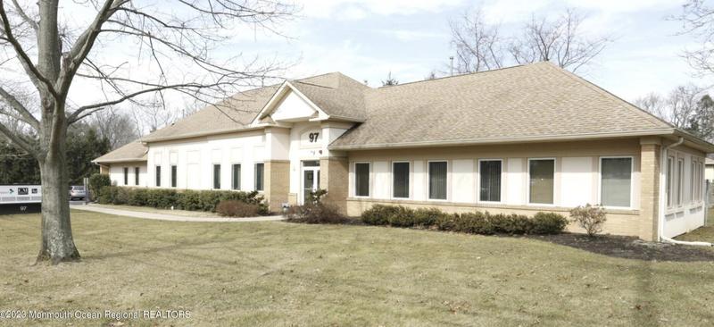 97 Apple St, Tinton Falls, NJ 07724 - MLS 22319296 for Sale