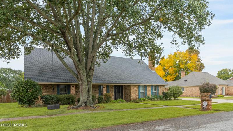 117 THRASHER DR, Lafayette, LA 70506 Single Family Residence For Sale  MLS# 23010262