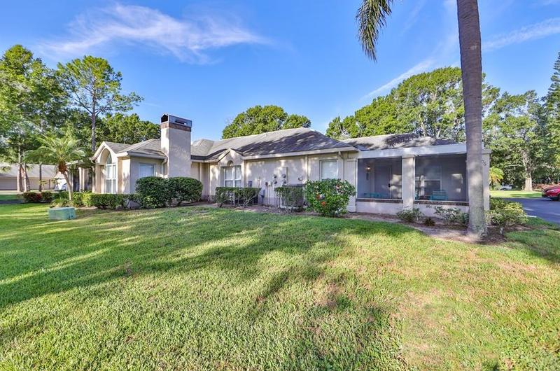 906 Golfview Woods Dr #906, Ruskin, FL 33573 - MLS T3464701 for Sale