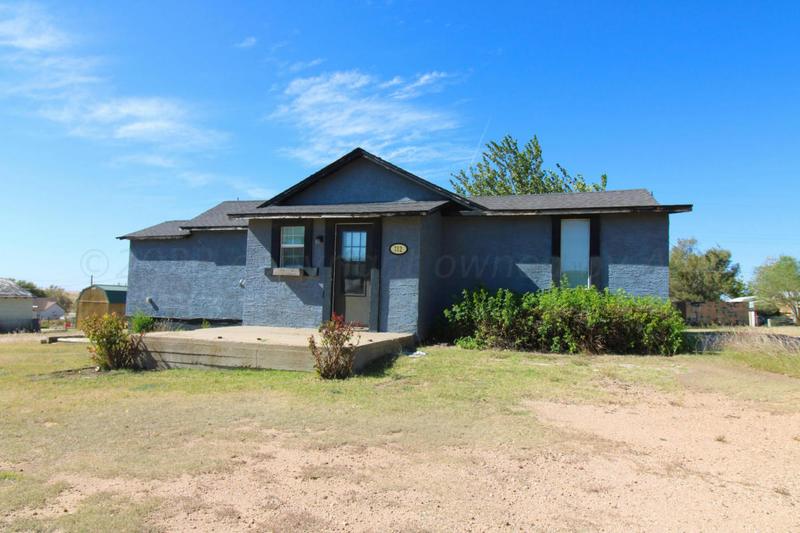 712 CHAMBERLAIN ST, Skellytown, TX 79080 Single Family Residence For Sale  MLS# 23-8465