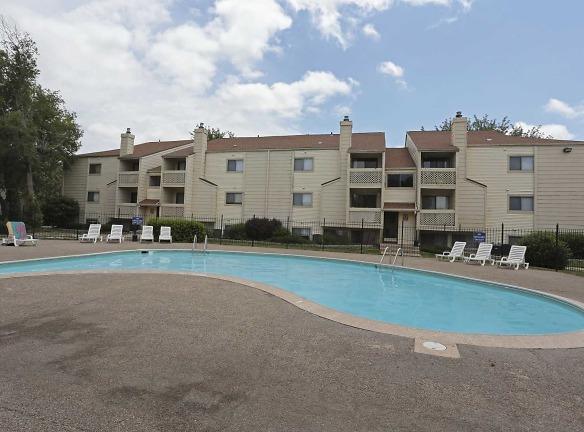 Village Park At Cedarbrooke - 8406 E Harry St - Wichita, KS Apartments for Rent