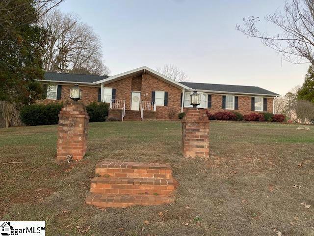 59 E OLD MILL RD, Travelers Rest, SC 29690 Single Family Residence For Sale  MLS# 1514875