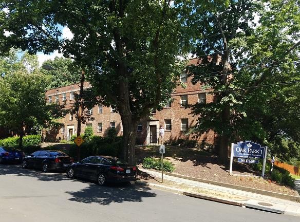 Oak Park Apartments - 125 Ivanhoe St SW - Washington, DC Apartments for Rent