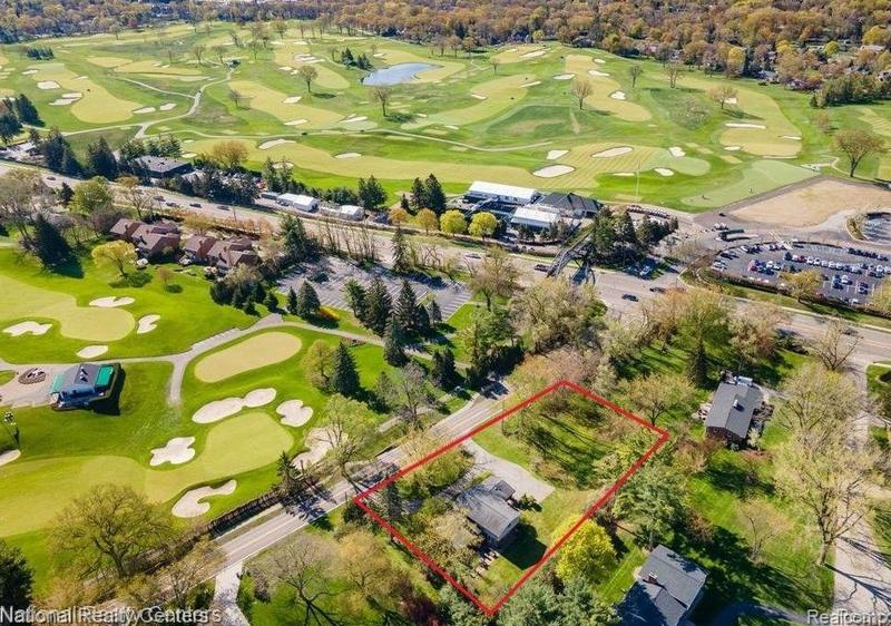 6450 Gilbert Lake Rd, Bloomfield Hills, MI 48301 - MLS 20240001336 for Sale