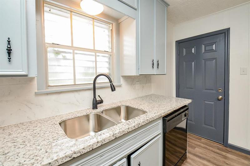 2304 Jackson St, La Marque, TX 77568 for Sale