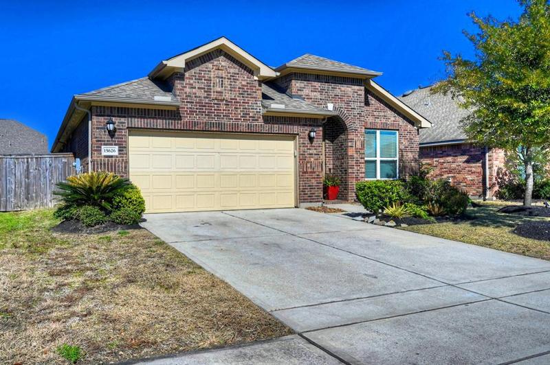 15626 Windsor Bluff Dr, Cypress, TX 77429  MLS# 92448567 for Sale