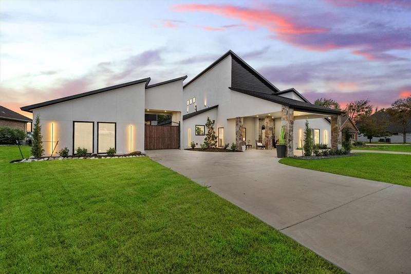 1130 The Shores Dr, Corsicana, TX 75109 for Sale