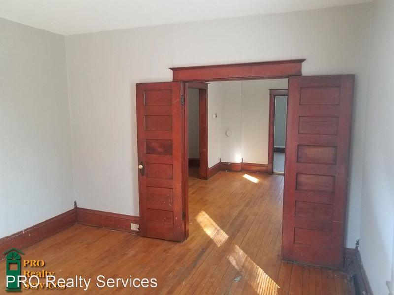 260 Irving Ave N #1  260/262 Irving Ave N for Sale