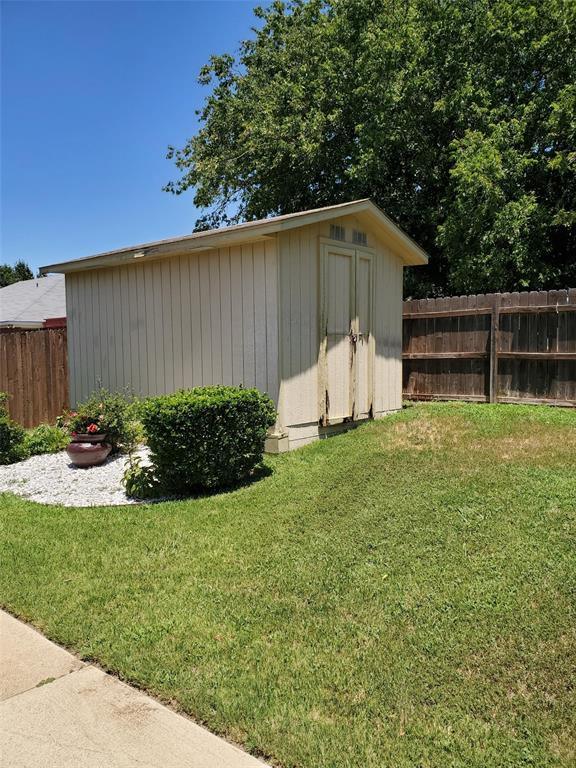 5704 Crowder Dr, Fort Worth, TX 76179 for Sale