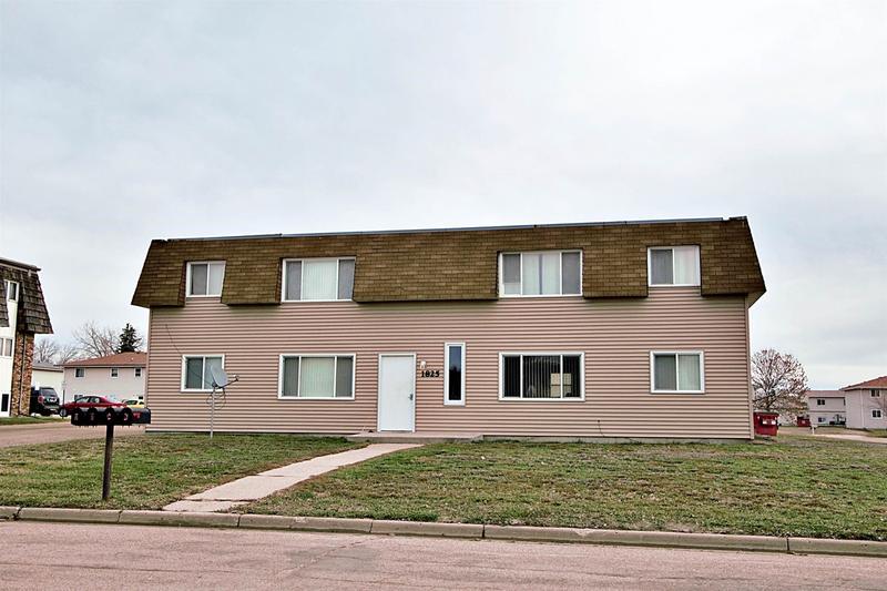 1825 5th St SE, Minot, ND 58701  MLS# 231890 for Sale