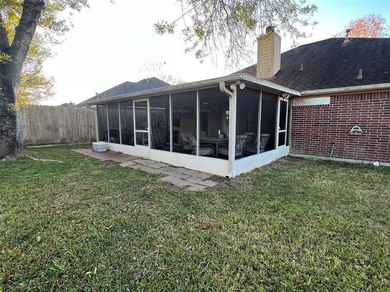633 Manor Dr, Angleton, TX 77515  MLS# 37707672 for Sale