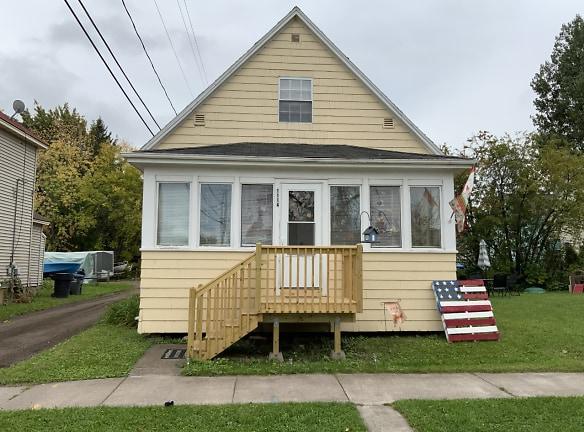 1114 N 13th St - Superior, WI 54880 - Home For Rent