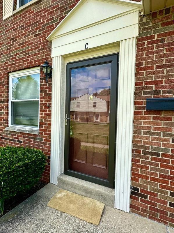 5762 N Pine Tree St #C, Columbus, OH 43229 - MLS 223040208 for Sale