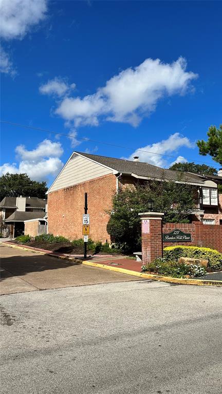 727 Bunker Hill Rd 60, HOUSTON, TX 77024 for Sale