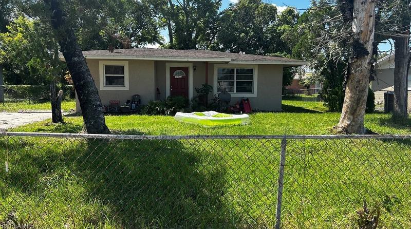 3762 Edison Ave, Fort Myers, FL 33916 - MLS 223067349 for Sale