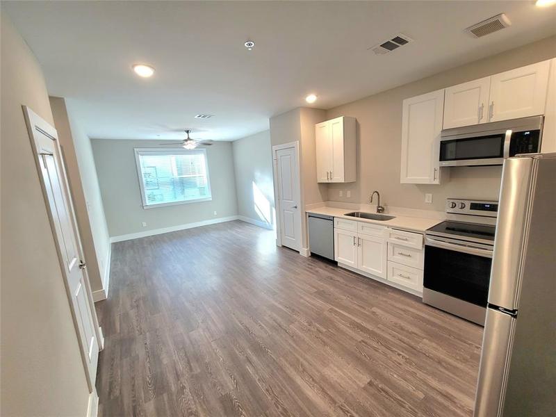 1720 Crestdale Dr #2107, Houston, TX 77080 for Rent