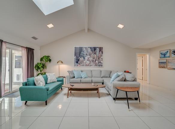 1021 Mellville Dr - Plano, TX 75075 - Home For Rent
