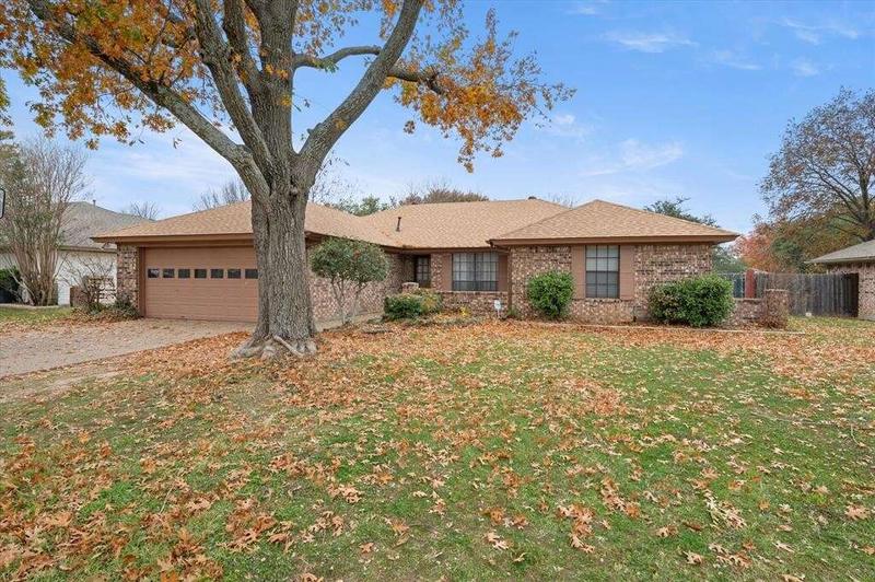 1512 Hemphill Drive, Cleburne, TX 76033  614588277 for Sale