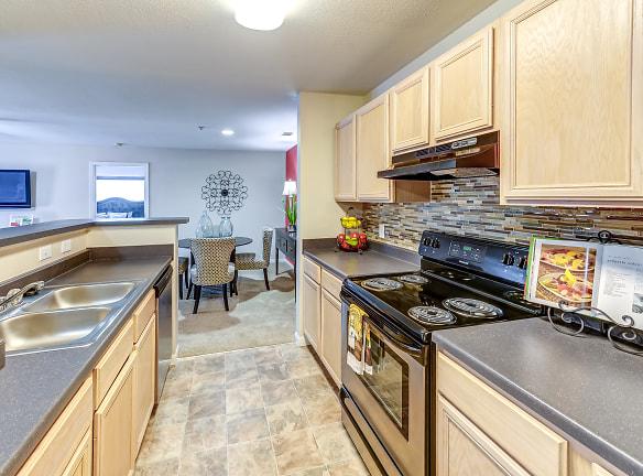 Legends At Virginia Center - 1200 Virginia Center Pkwy - Glen Allen, VA Apartments for Rent