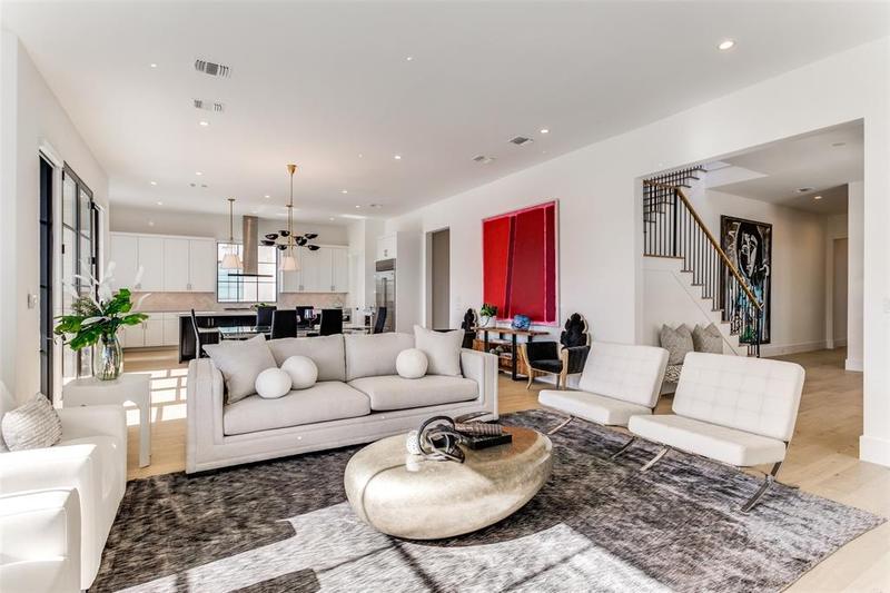 9831 Kingsway Ave, Dallas, TX 75230 for Sale