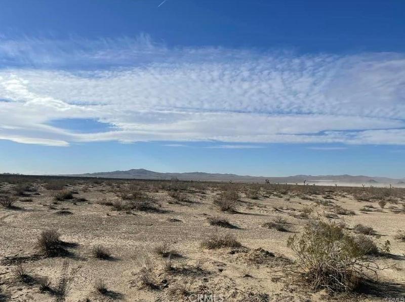 4581131 7Beaver Ave, Adelanto, CA 92301 - MLS EV23199332 for Sale