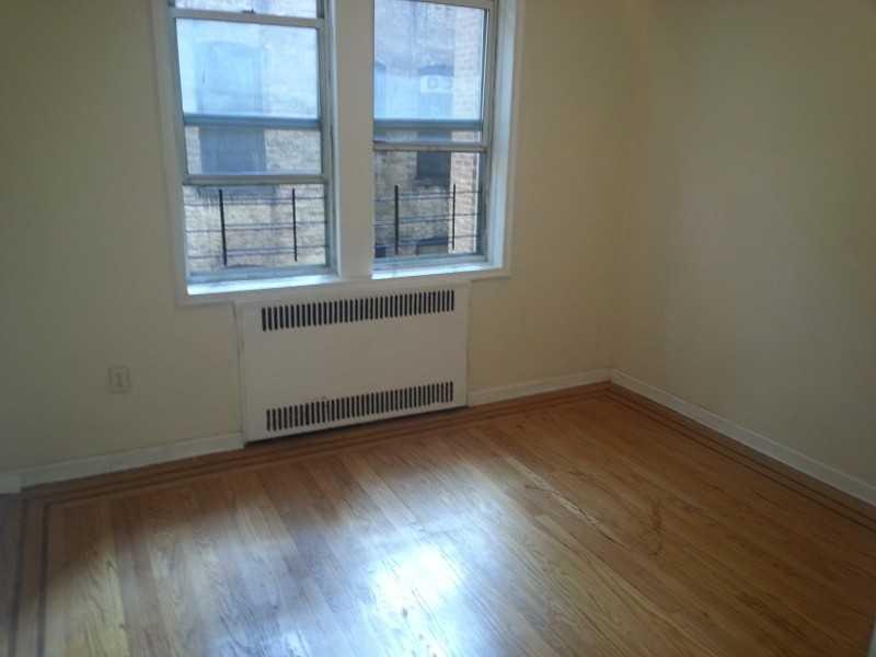 15207754  811 Cortelyou Rd for Sale