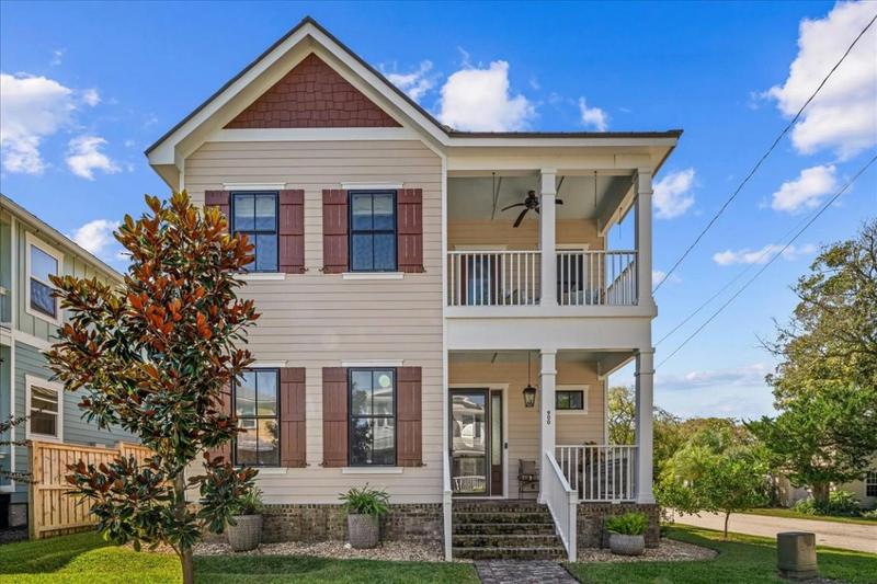 900 WHITE ST, Fernandina Beach, FL 32034 Single Family Residence For Sale  MLS# 106969