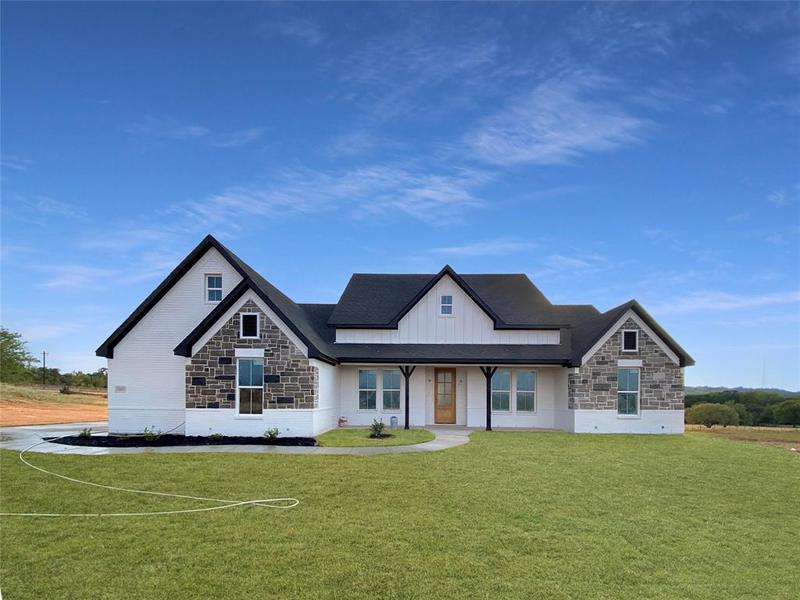 1005 Gonzollas Rd, SPRINGTOWN, TX 76082 for Sale