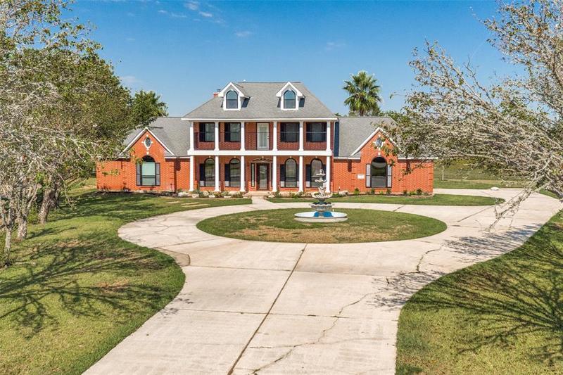 2907 Kathleen Dr, Baytown, TX 77523 for Sale