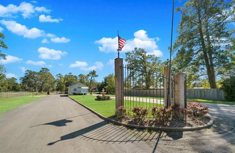 000 Bending Oaks Lane, Livingston, TX 77351 for Sale