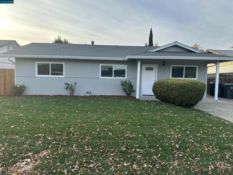 1049 PIERCE ST, Fairfield, CA 94533 Single Family Residence For Sale  MLS# 41045738