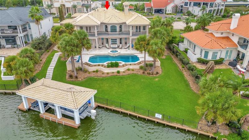 2010 Shoreline Dr, Seabrook, TX 77586 for Sale