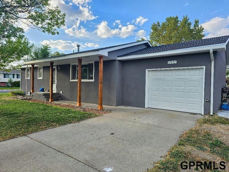 1901 E 29TH ST, Scottsbluff, NE 69361 Single Family Residence For Sale  MLS# 22328542