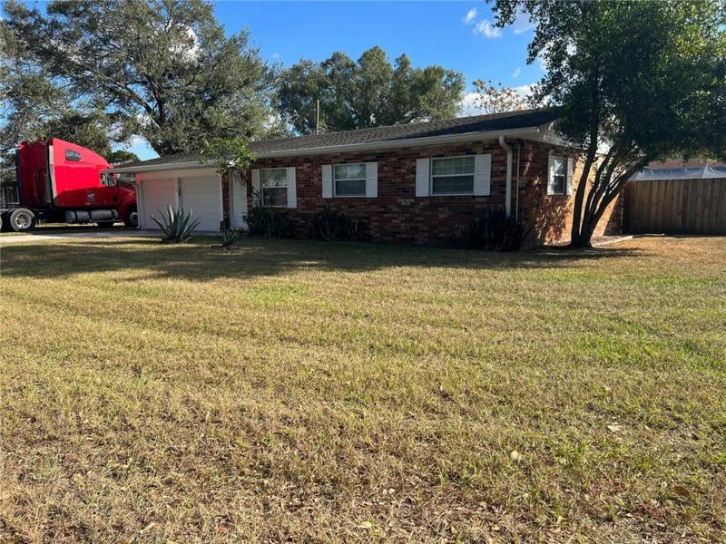 3520 COLLEEN DR, LAKELAND, FL 33810 Single Family Residence For Sale  MLS# T3481060