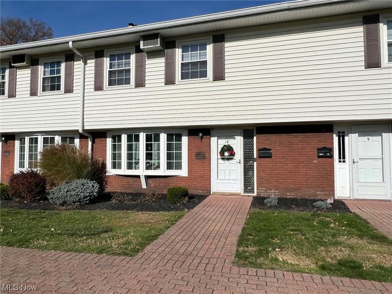11 MEADOWLAWN DR UNIT 10, Mentor, OH 44060 Condo/Townhouse For Sale  MLS# 5006444
