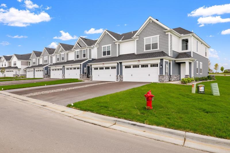 9296 4th St N, Lake Elmo, MN 55042 - MLS 6470074 for Rent