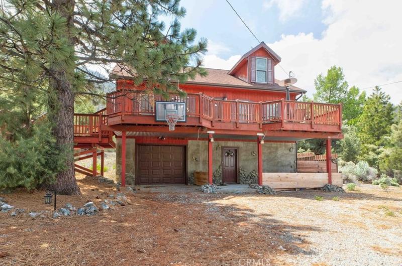 15124 Acacia Way, Pine Mountain Club, CA 93222 - MLS GD23173238 for Sale